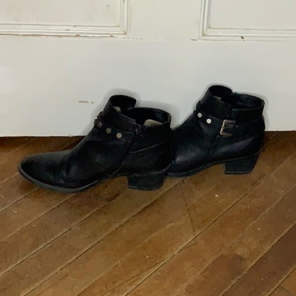 Women’s heeled boots